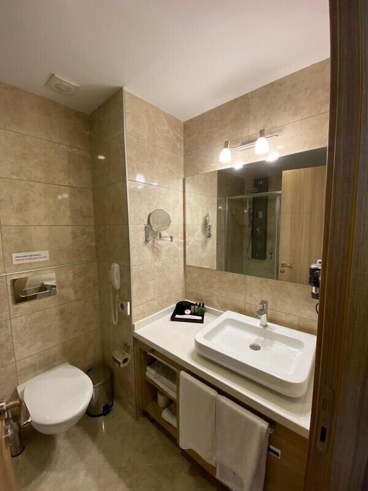 Deluxe Room, 1 Twin Bed, Non Smoking, Garden View - Photo 6