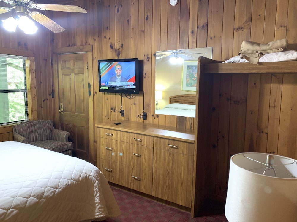 Suite - Photo 2