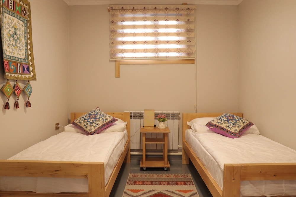 Classic Twin Room photo 1
