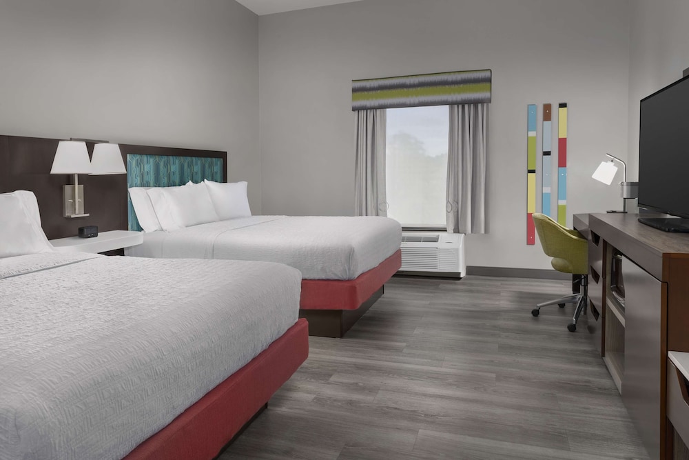 Room, 2 Queen Beds, Accessible, Bathtub (Mobility/Hearing) - Photo 4