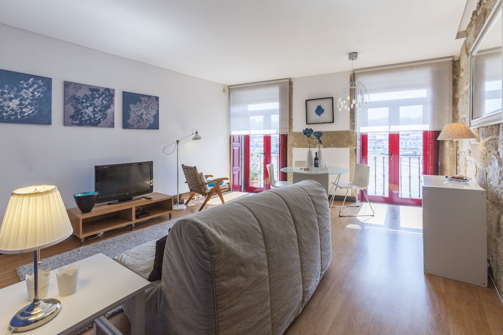 Standard Apartment, 2 Bedrooms, River View - Photo 3