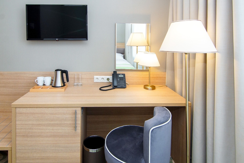 Basic Room, 1 Bedroom, Non Smoking, City View photo 1