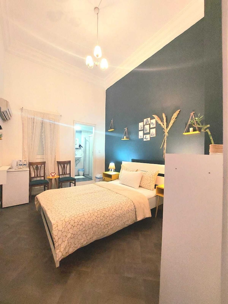 Economy Room photo 2