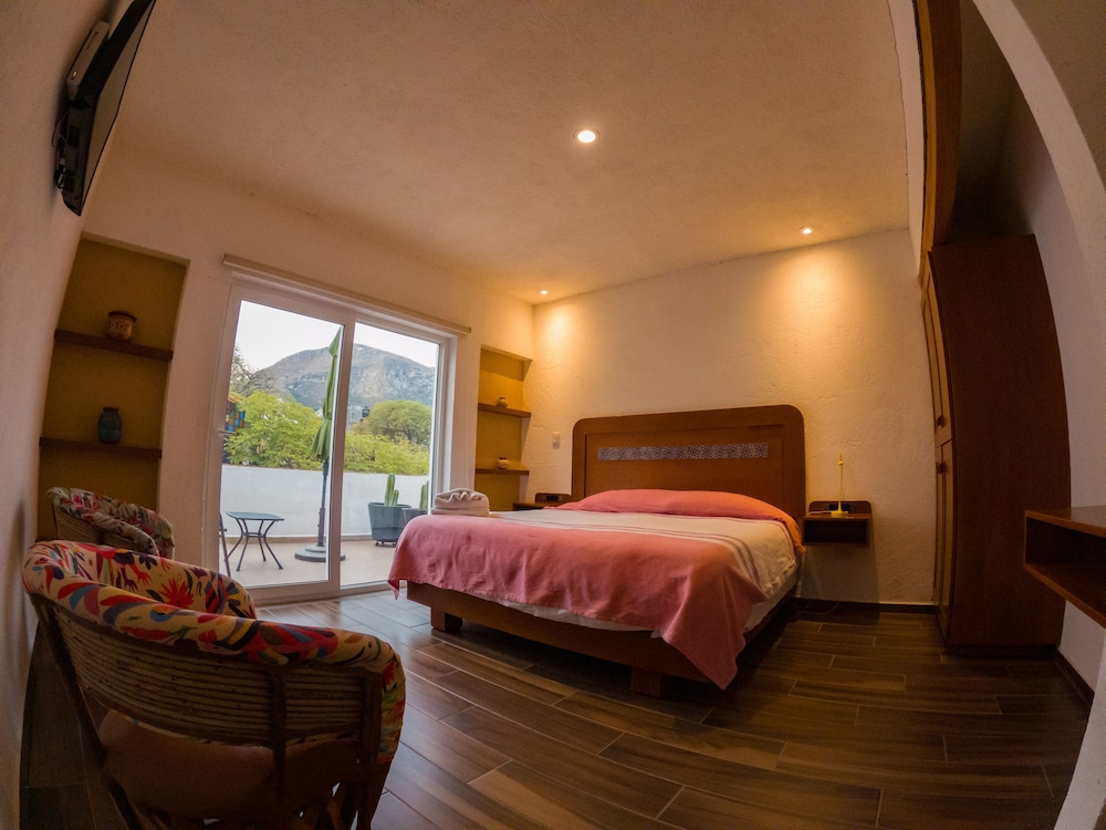 Double Room, 1 King Bed, Terrace, Garden View