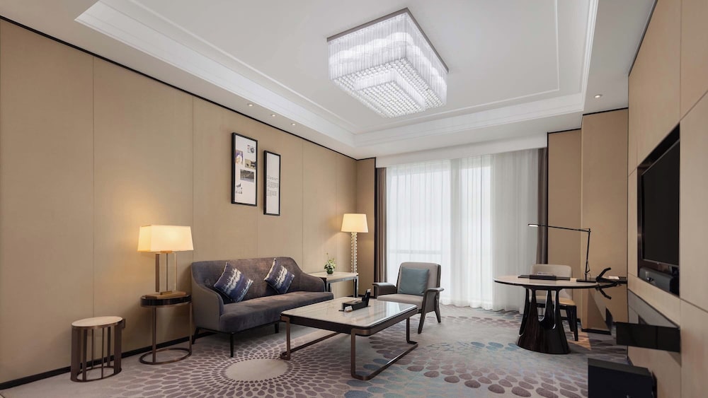 Suite, 1 Bedroom (Dining Area) - Photo 1