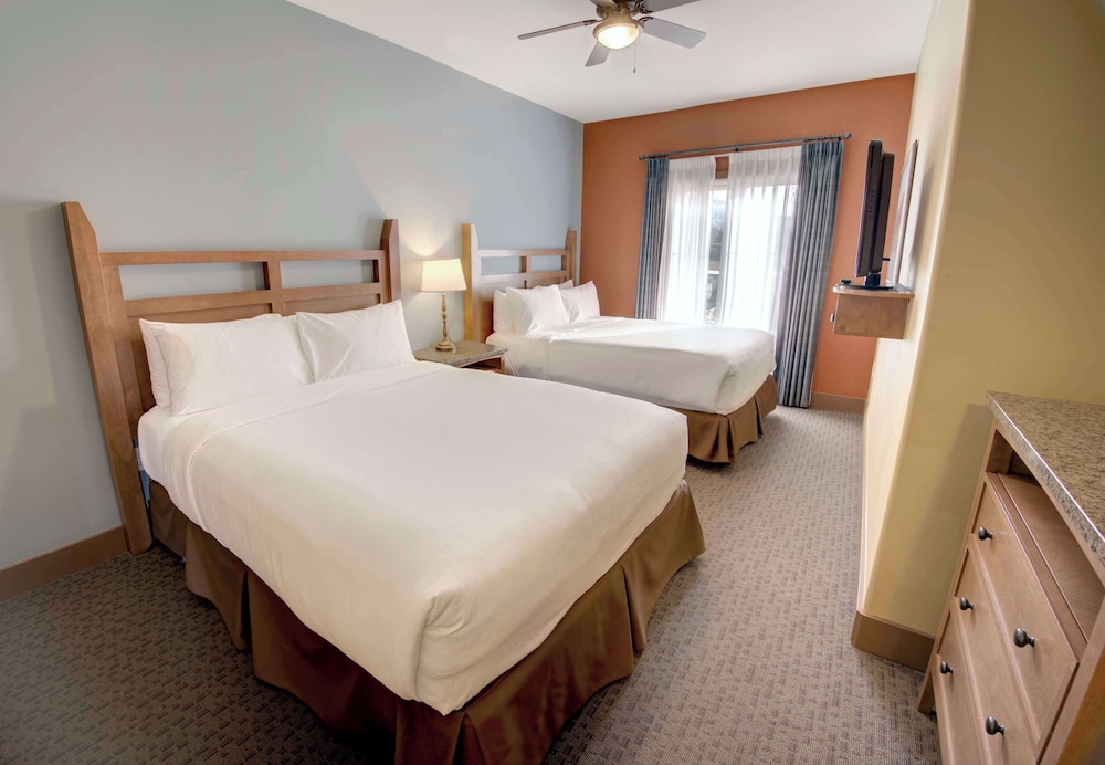 Condo, 3 Bedrooms (1 King Bed, 2 Queen Beds, 1 Sofa Bed)