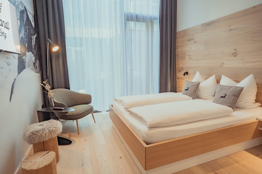 Basic Double Room photo 2