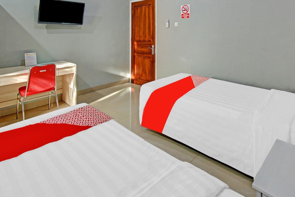 Standard Twin Room - Photo 6
