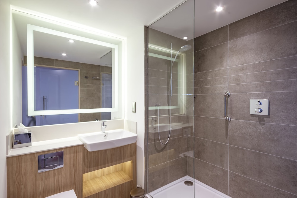 Standard Room, 2 Twin Beds - Photo 10