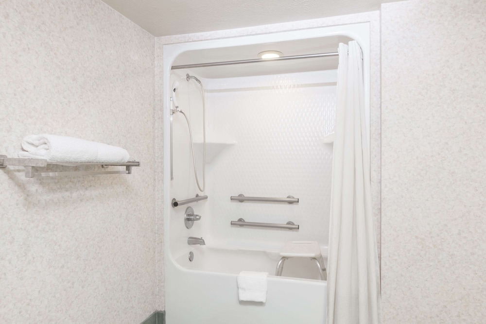 Suite, 2 Queen Beds, Non Smoking (One-Bedroom Suite) - Photo 5
