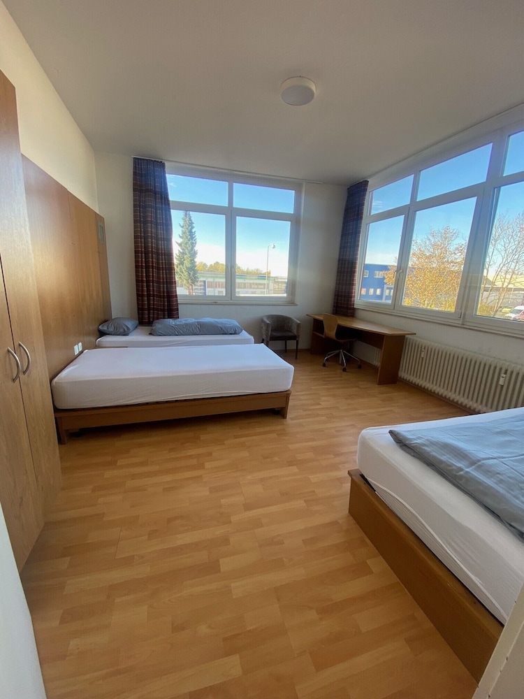 Basic Condo, 5 Bedrooms, Kitchen photo 2
