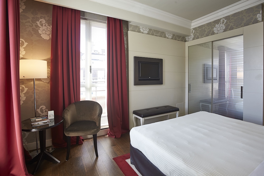 Superior Suite