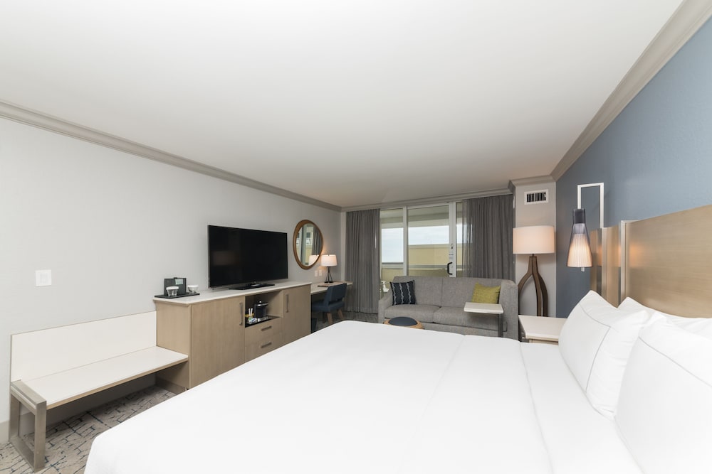 King Bed Room photo 3