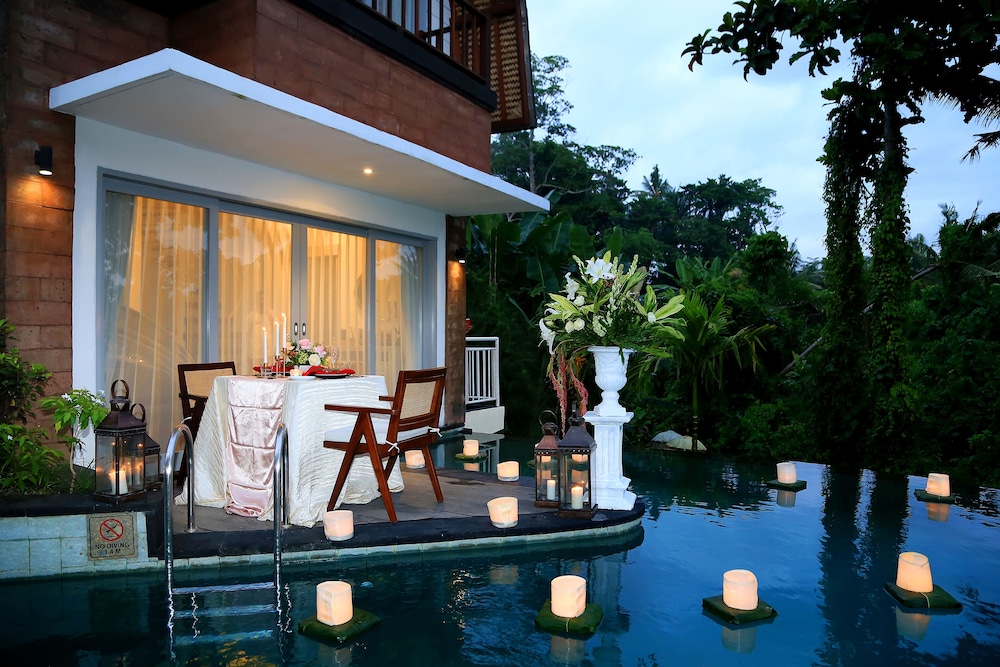 1 Bedroom Villa with Balcony Pool View - Photo 6