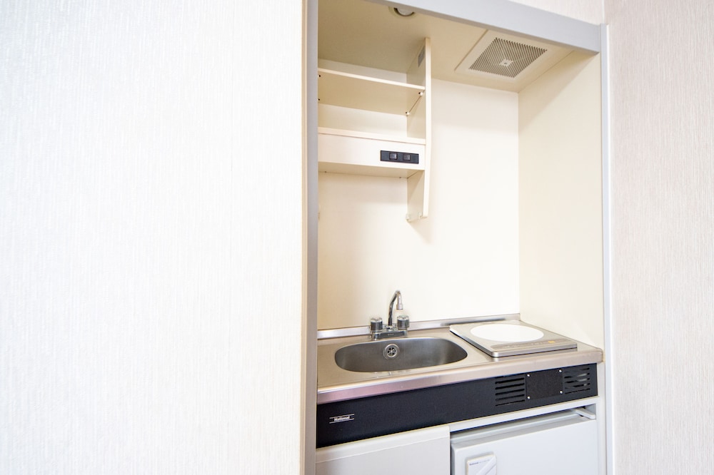 Basic Twin Room photo 2