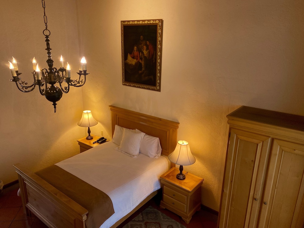 Murillo - Photo 1
