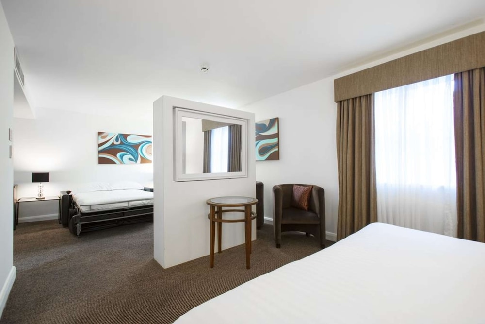 Junior Suite, 1 King Bed