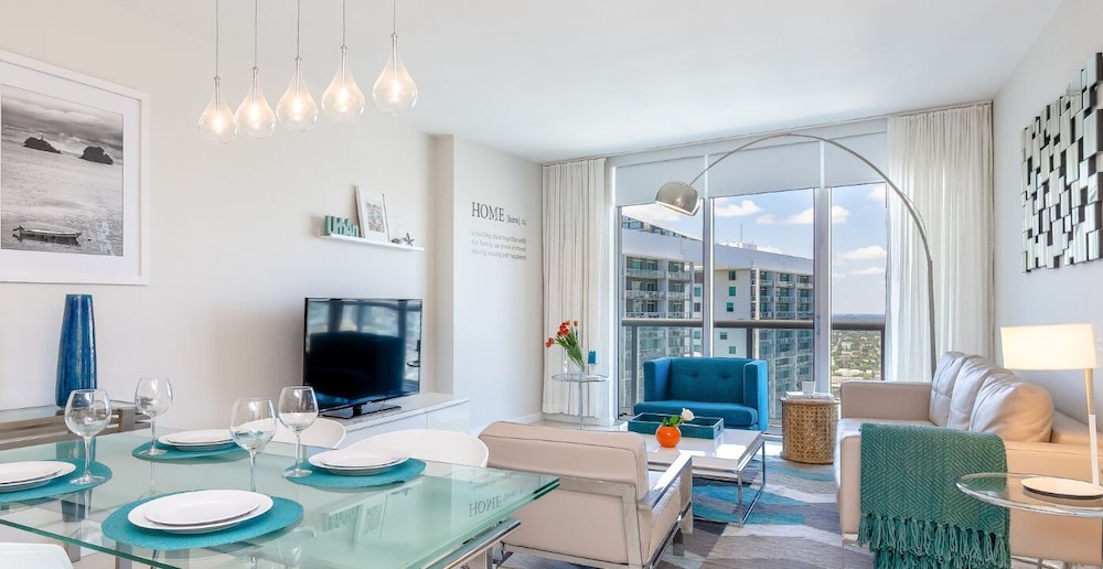 Boutique Apart, 1 King & Sofa Bed, Sauna, River/City Views, Balcony3906 thumbnail 5