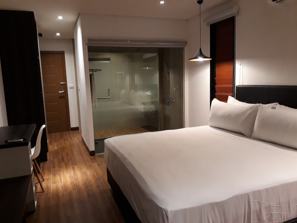 Seaview Villas - Photo 2