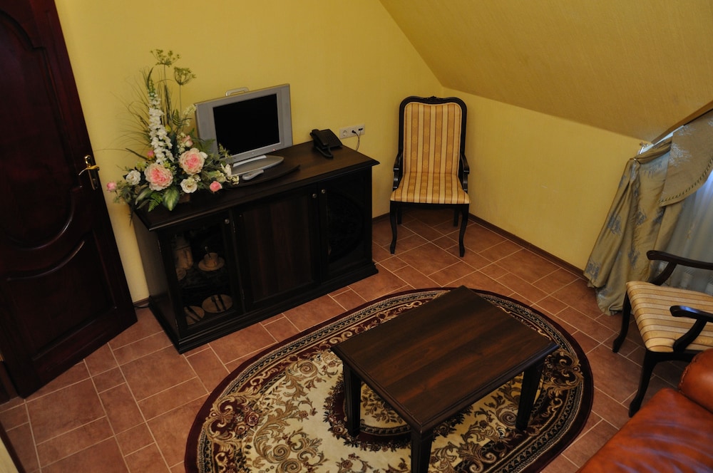 Suite, Balcony