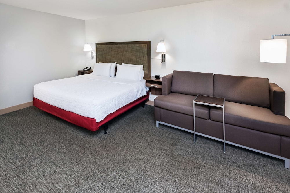 Room, 1 King Bed with Sofa bed, Accessible (Roll-In Shower) - Photo 1