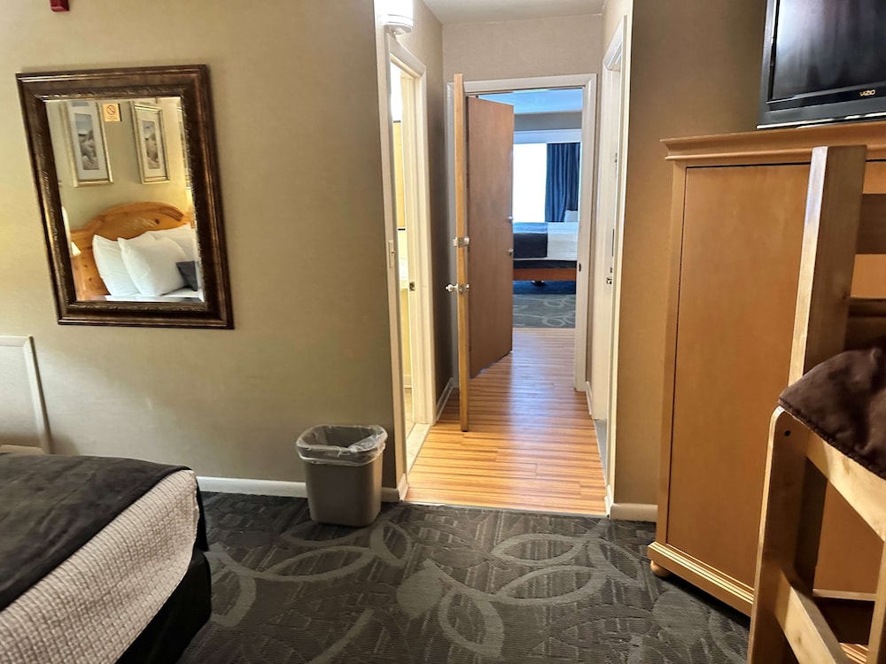 Suite, Multiple Beds, Non Smoking, Balcony (Bunk Beds) photo 3