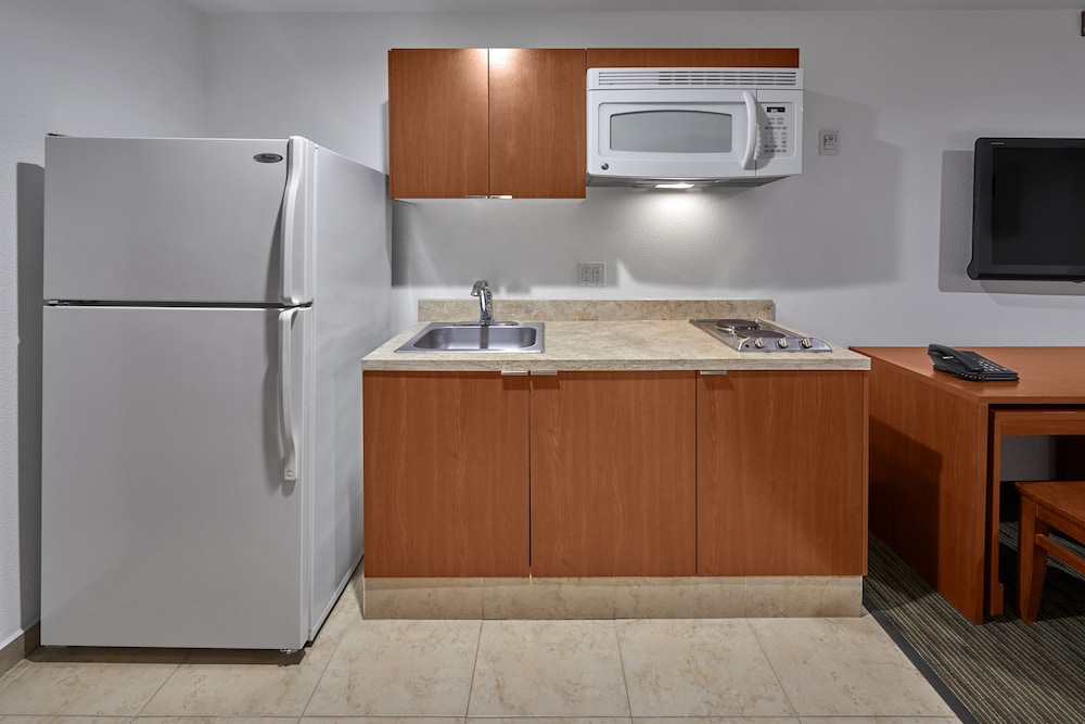 Suite, 2 Queen Beds - Photo 5