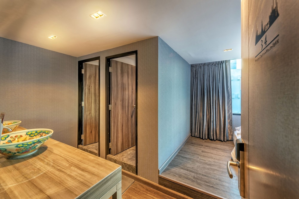 Family Room, Private Bathroom photo 3