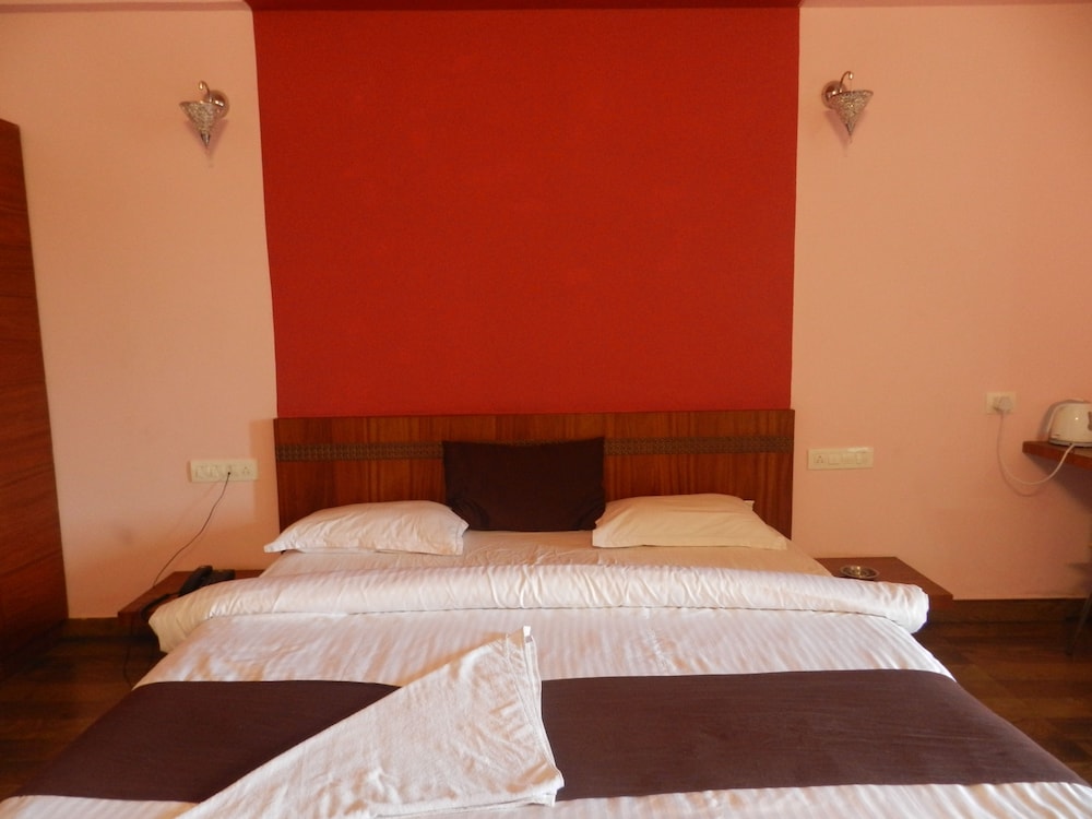Superior Room, 1 Double Bed, Smoking, City View photo 1
