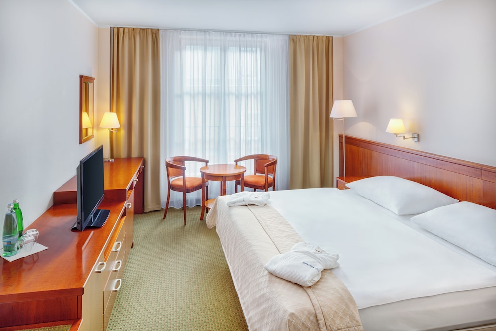 Double or Twin Room photo 1