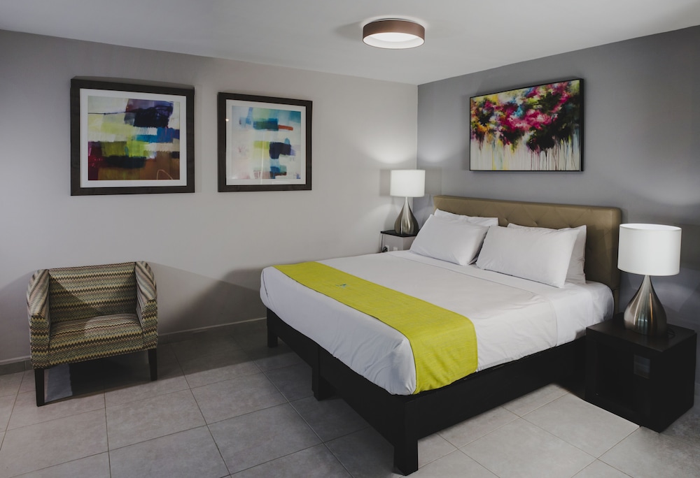 Deluxe Suite photo 2