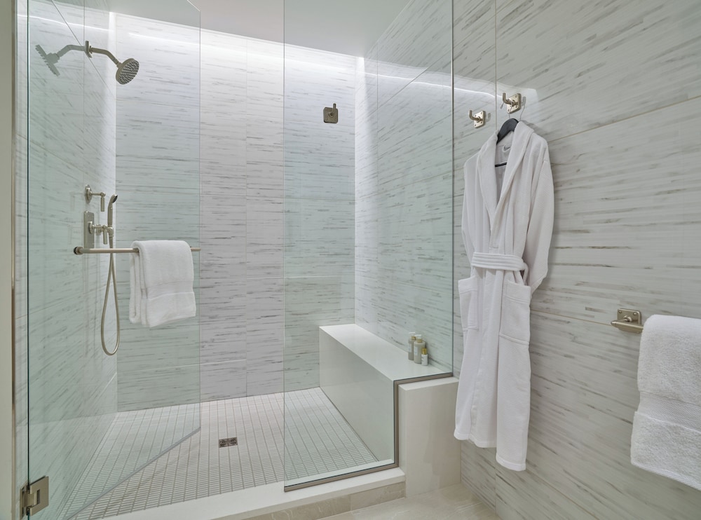 Cirque Two Bedroom Premium Residence - Photo 5