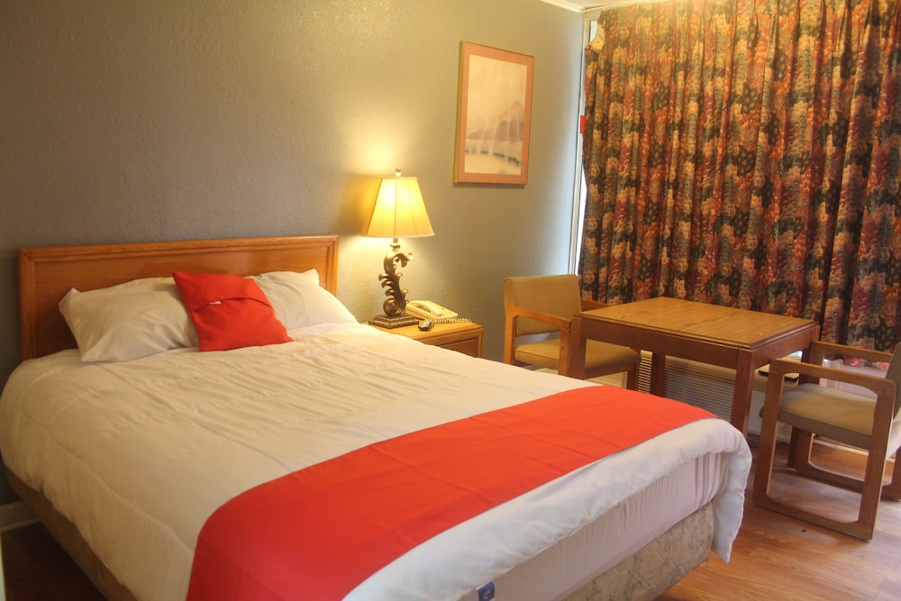 Standard Double Room, 1 Double Bed - Smoking photo 1