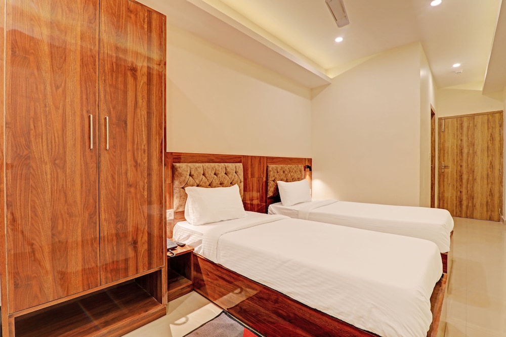 Twin Room - Photo 1
