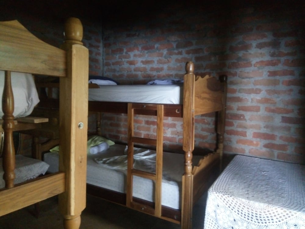 Shared Dormitory, Mixed Dorm, Shared Bathroom (2 Bunk Beds, 4 Guests) photo 3