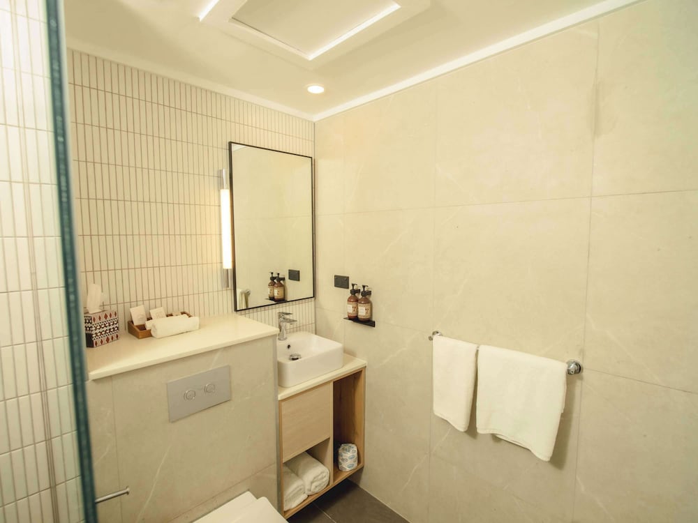 Executive Room, 1 King Bed, Ocean View photo 6