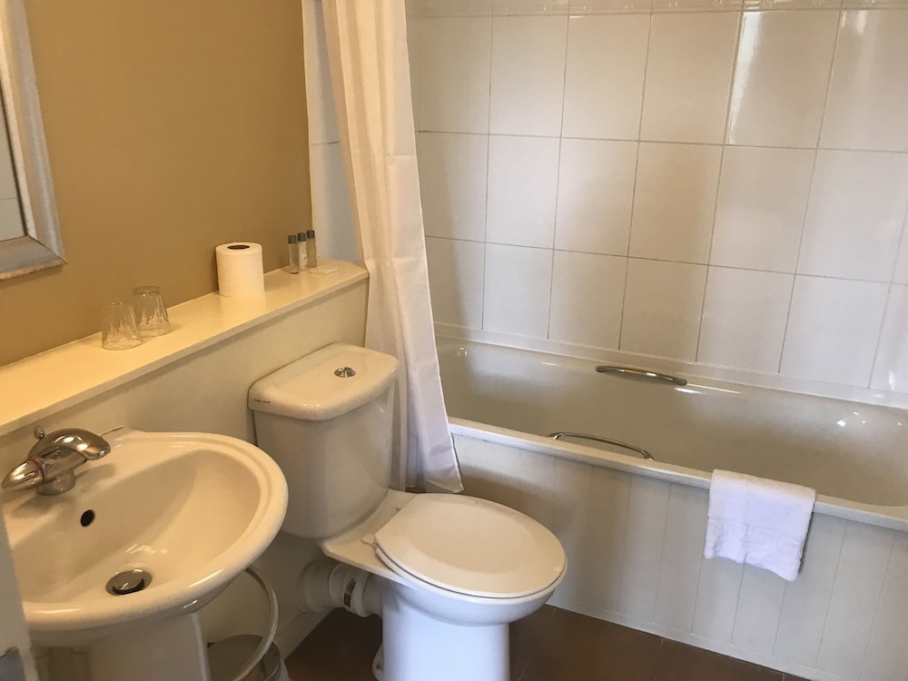 Classic Twin Room - Photo 8