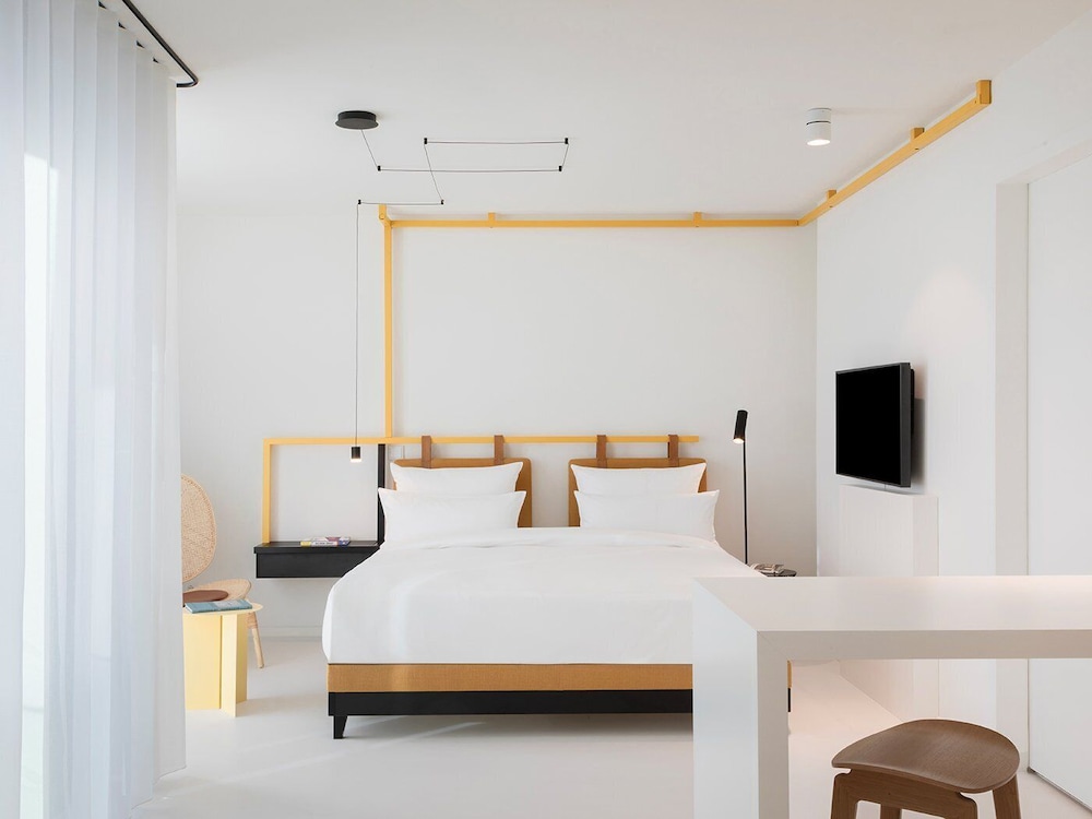 Room (Living)