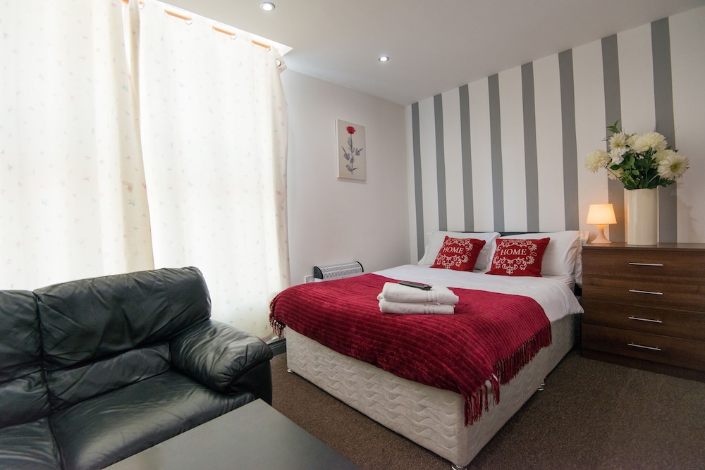 Deluxe Studio, Multiple Beds photo 1