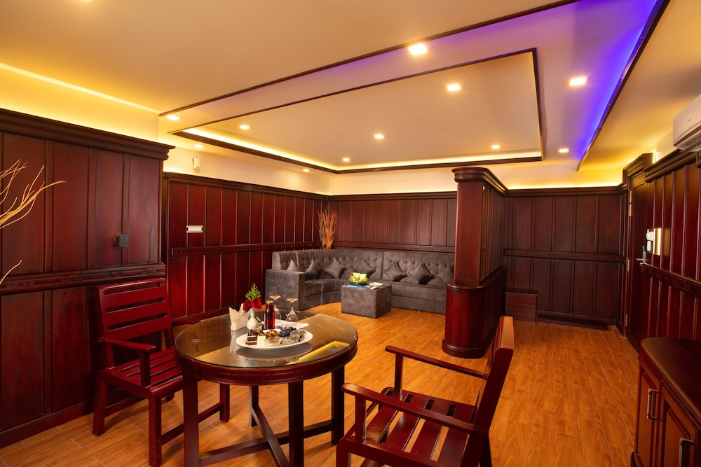 Luxury Suite, 1 Bedroom, Valley View photo 3