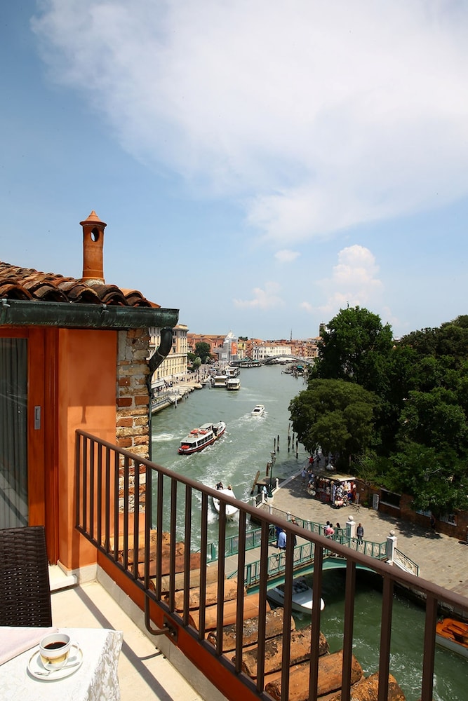 Junior Suite, Canal View (Rooftop)(Small Canal Rio Novo/Garden)