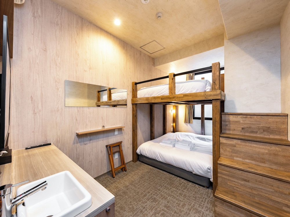 Economy Quadruple Room