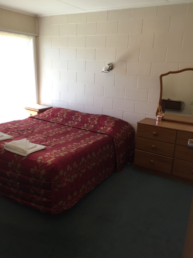 Family Chalet, 1 Bedroom (Unit 7) photo 1