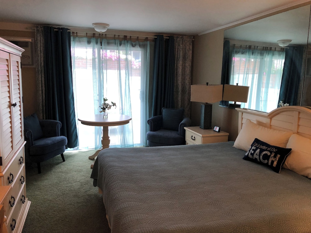 Motor Inn, King Bed, No View, Patio