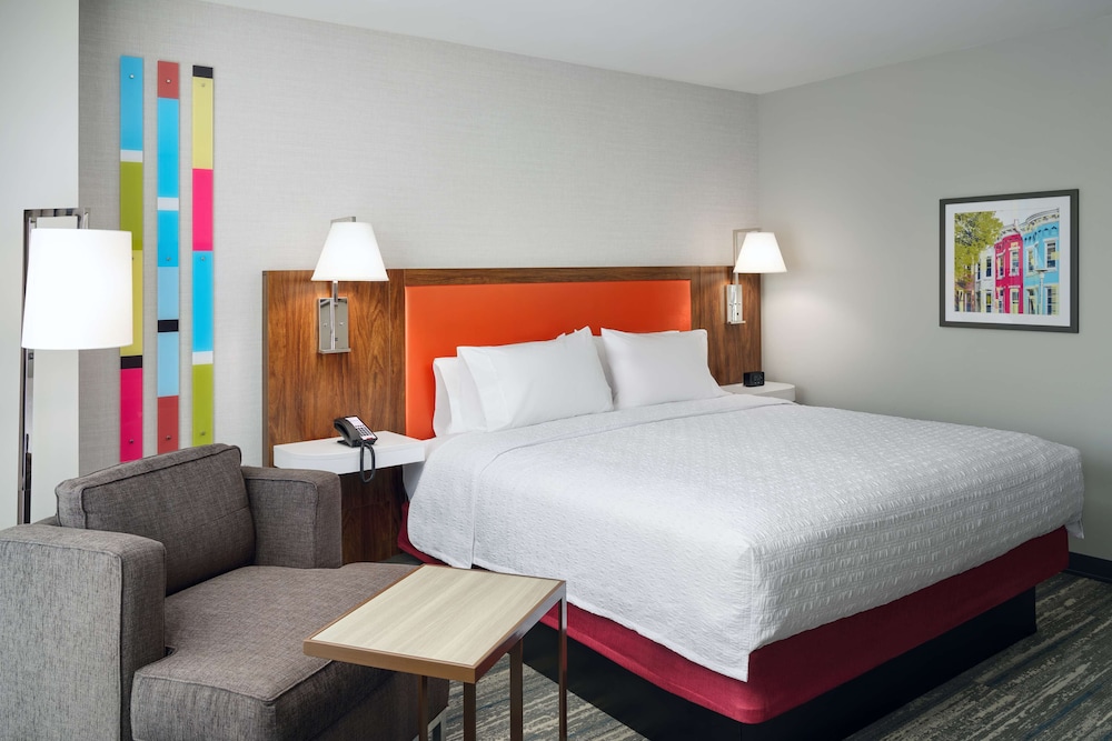 Room, 1 King Bed, Accessible, Bathtub photo 3
