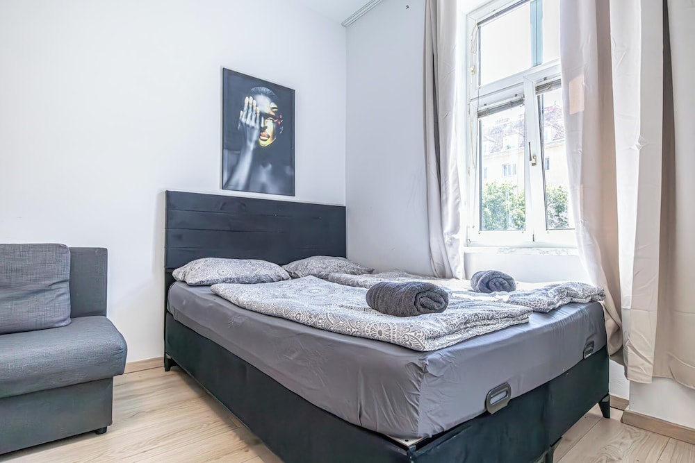 Basic Apartment