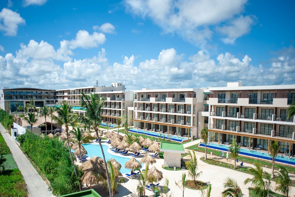 Junior Double Room, Pool Access, Pool View