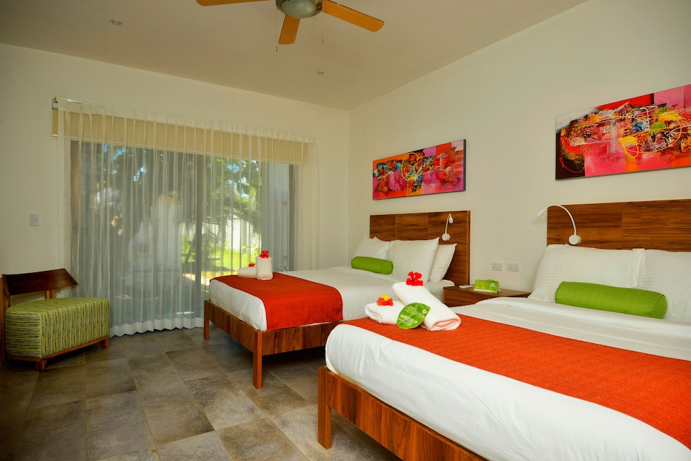 Garden View Deluxe Room 2 Double Bed photo 1