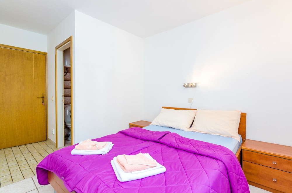 Basic Double Room, Patio, Garden View photo 3