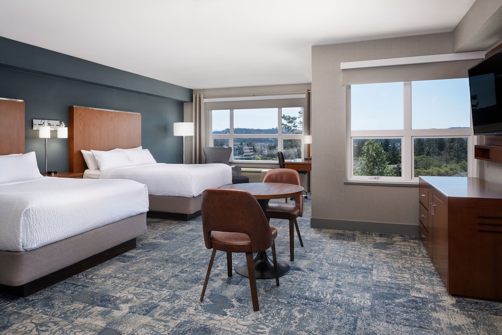 Suite, 1 Bedroom, Balcony, Corner - Photo 1